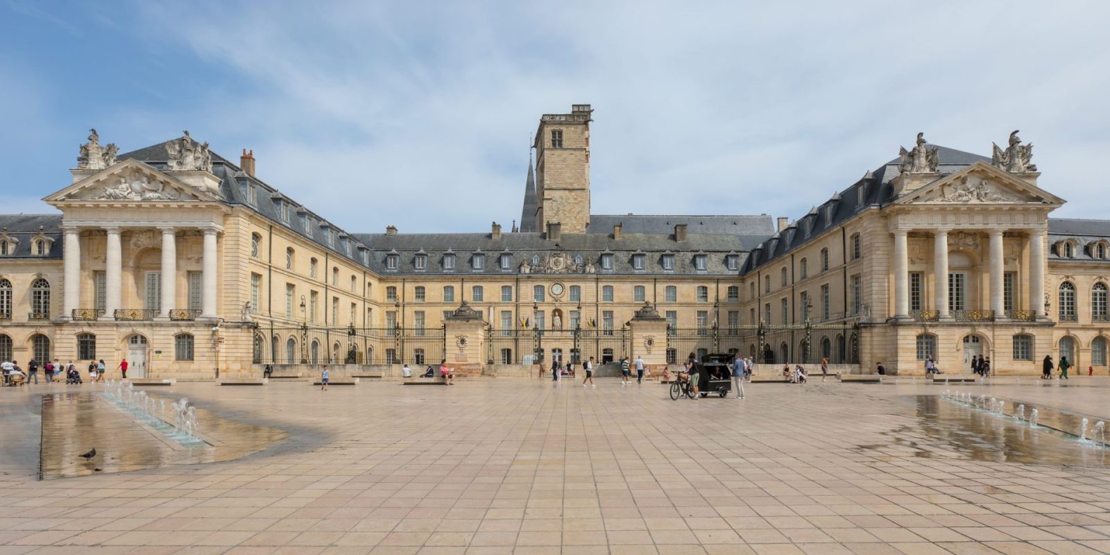 Piscines et bassins à Dijon